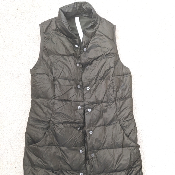 Lululemon All Days Vest Dark Olive Goose Down Womens Size 4 Sleeveless Puffer - Picture 3 of 3